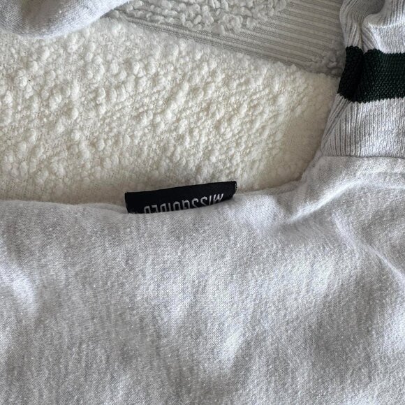 Playboy x Missguided Cropped Boxy Sweatshirt - Picture 3 of 6